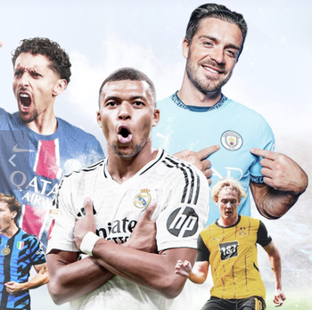 这下撞得不轻！李昊出击被队友撞到头，简单治疗后继续比赛